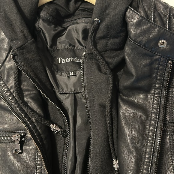 Faux leather jacket with removable zip in hoodie NEVER WORN. - Picture 2 of 4